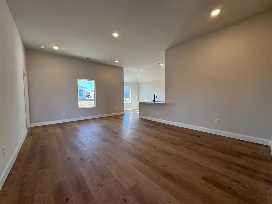 941 S Buffalo Lane, Mustang, OK 73064 - #2