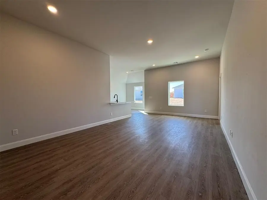 937 S Buffalo Lane, Mustang, OK 73064 - #2