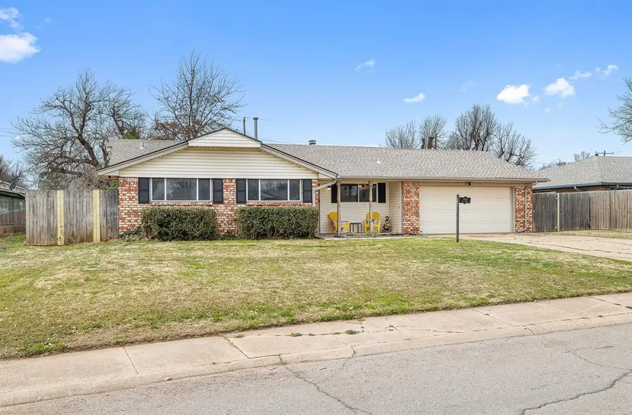 1502 S Miles Avenue, El Reno, OK 73036 - #2