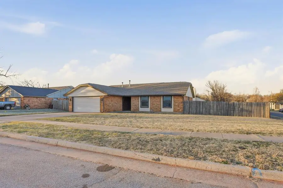 2001 Rushing Springs Trail, Edmond, OK 73013 - #2