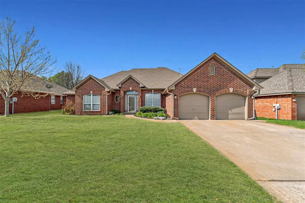 2700 Overland Way, Edmond, OK 73012 - #1