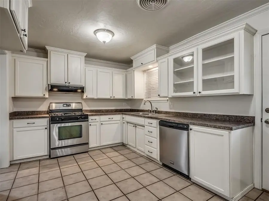 704 Redwood Drive, Noble, OK 73068 - #2