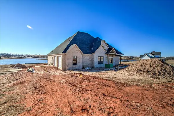 2190 Hux Drive, Blanchard, OK 73010