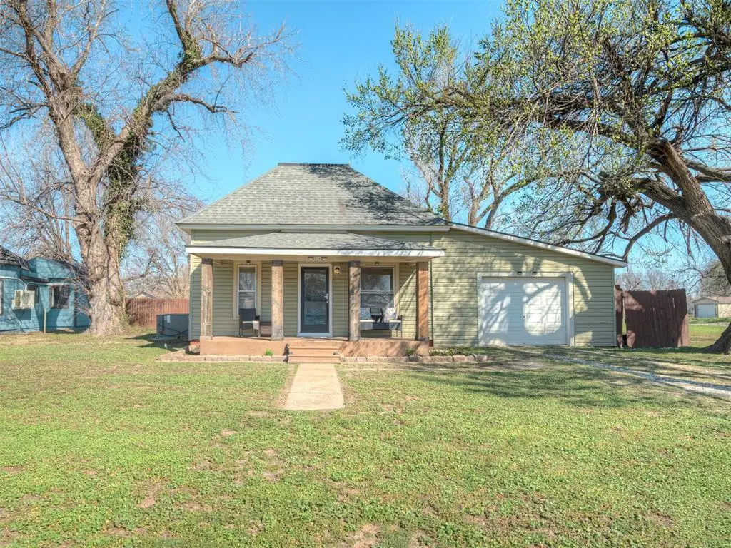 316 E Jefferson Street, Crescent, OK 73028 - #1