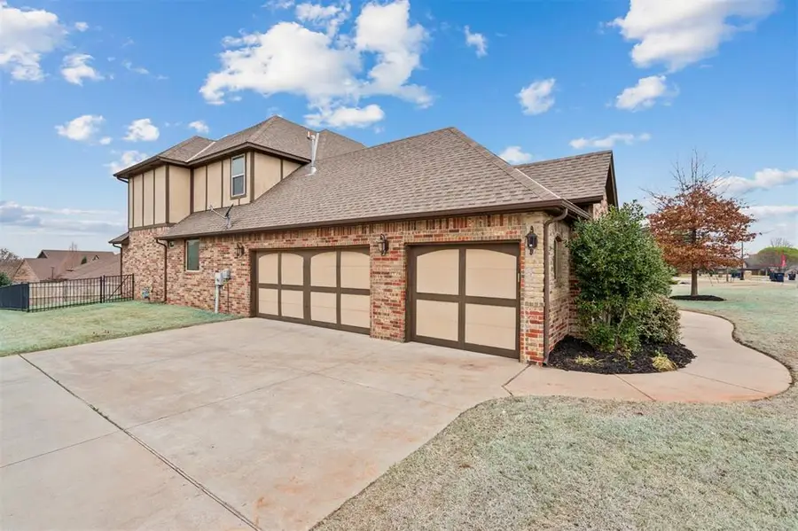 10401 Cherrywood Drive, Oklahoma City, OK 73151 - #3