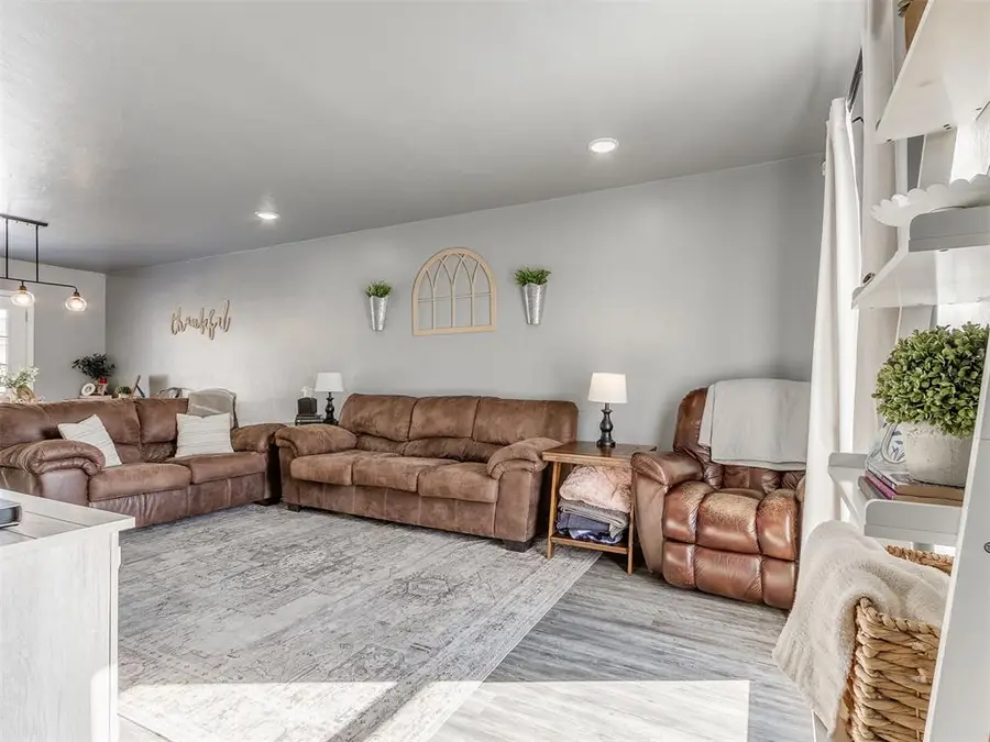 785 NW 16th Street, Moore, OK 73160 - #3