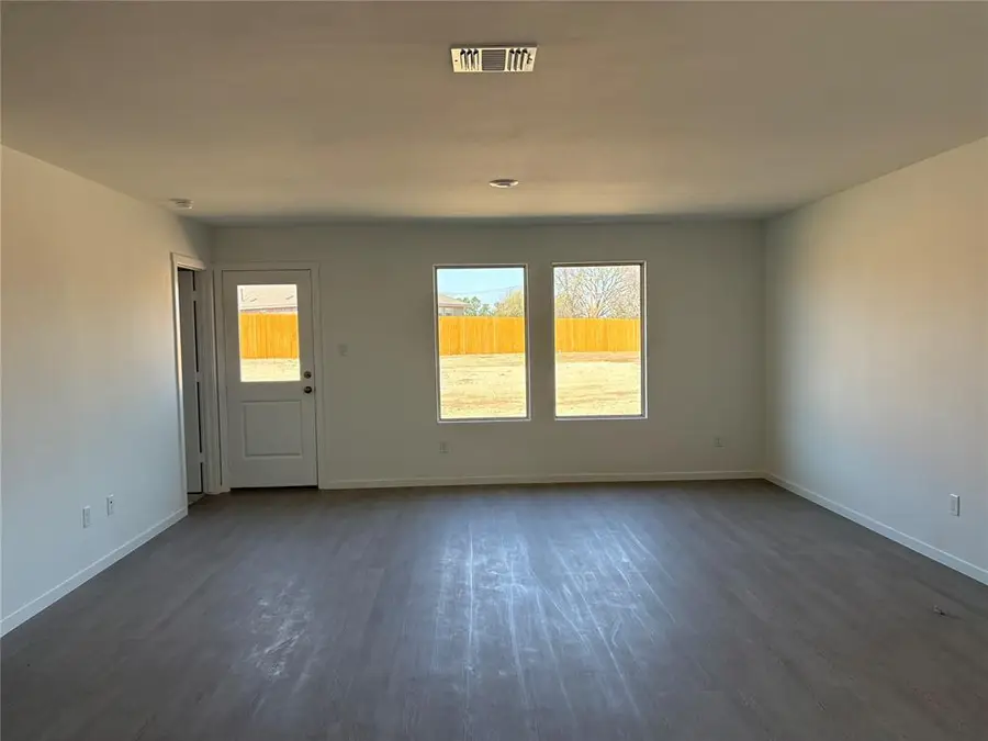 1901 Chestnut Oak Court, Mustang, OK 73128 - #3