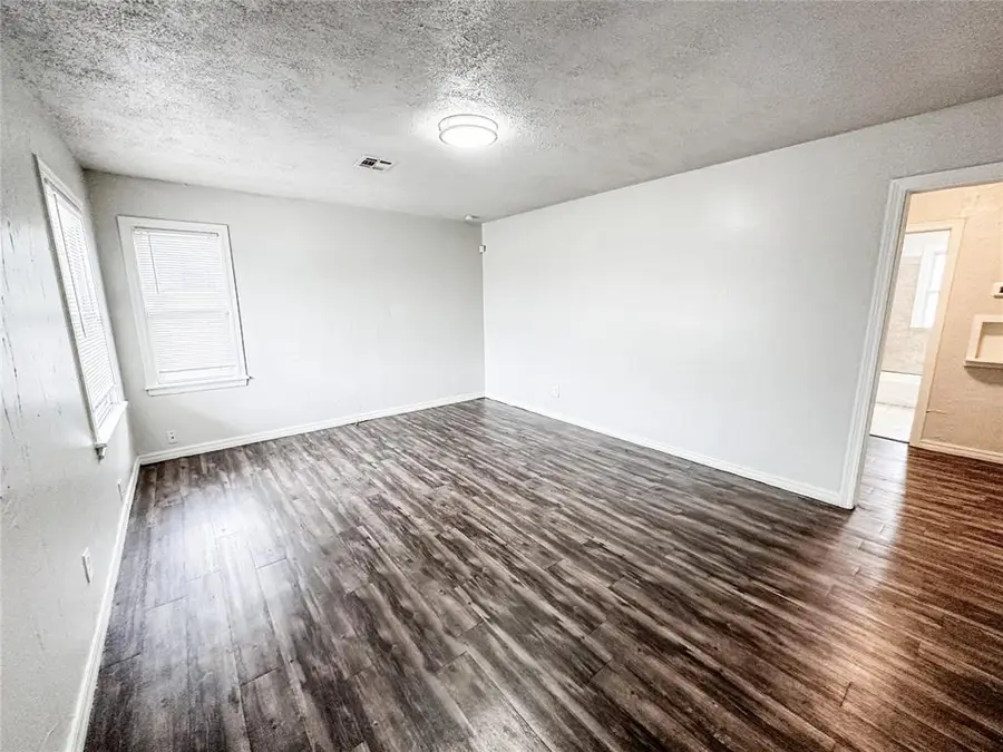 2528 W I 44 Service Road, Oklahoma City, OK 73112 - #3