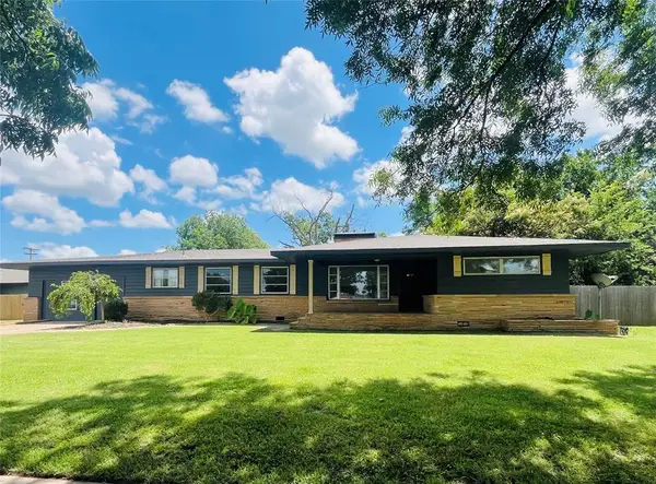 1116 Klabzuba Street, Prague, OK 74864