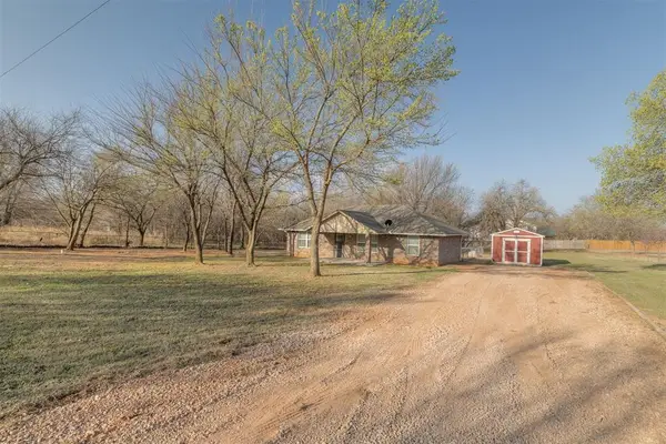 1581 Laura Meadows Drive, Blanchard, OK 73010