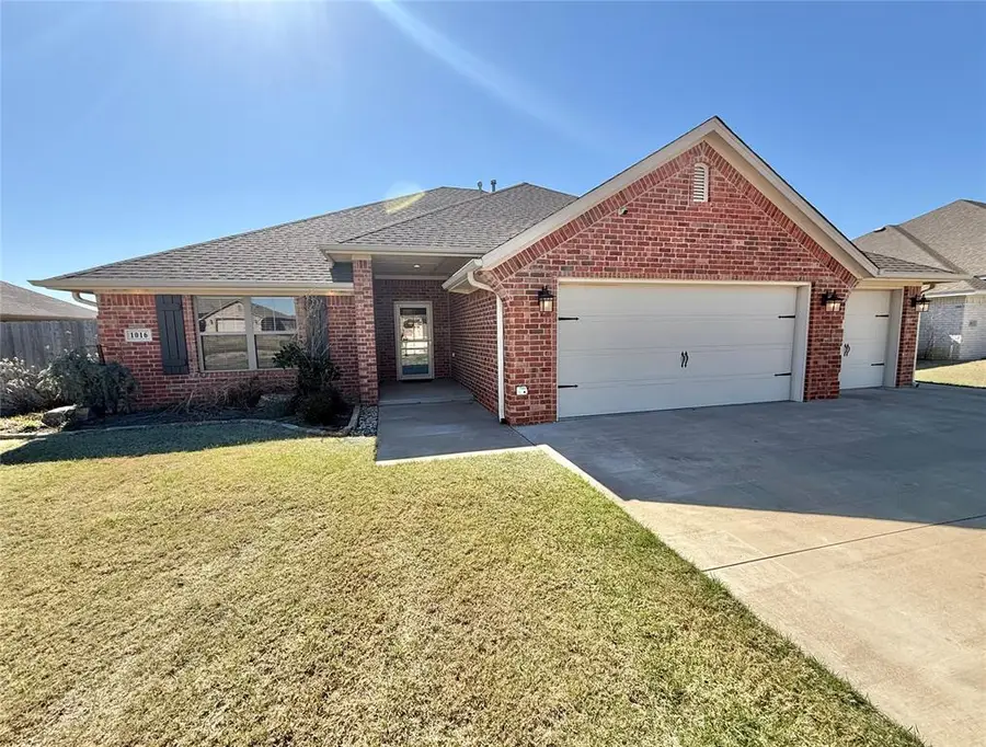 1016 North Ridge Boulevard, Altus, OK 73521 - #2
