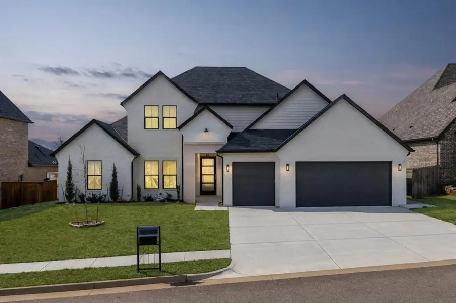 3825 Stone Hill Lane, Edmond, OK 73034 - #2