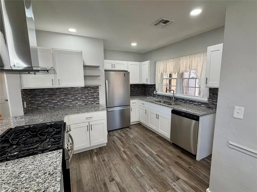 1012 Orient Avenue, Clinton, OK 73601 - #3