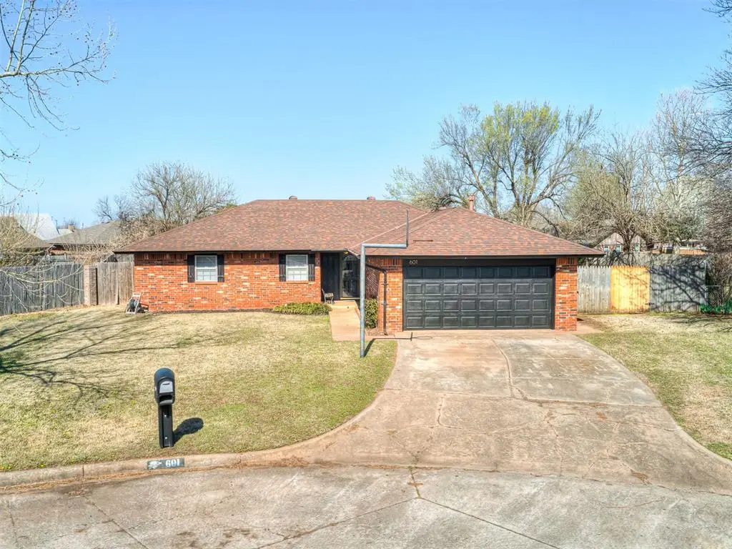 601 Wood Crest Street, Moore, OK 73160 - #1