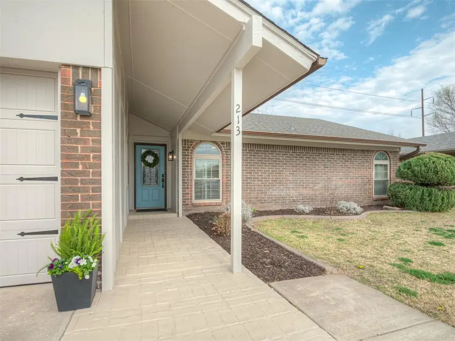 213 Elwood Drive, Edmond, OK 73013 - #2