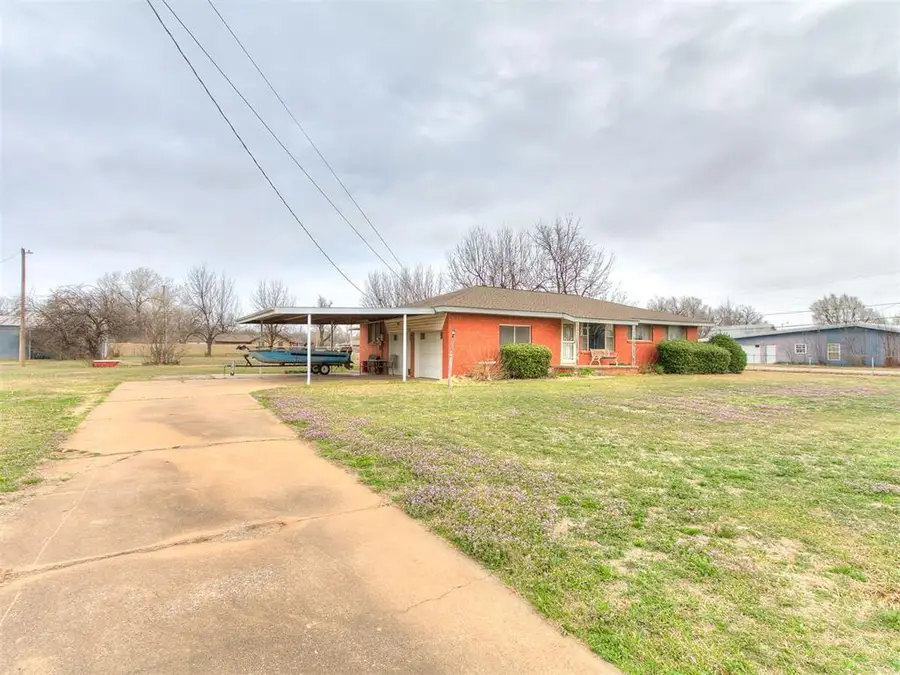 505 Cass Avenue, Moore, OK 73160 - #3