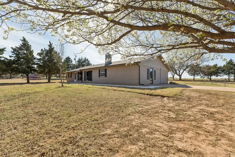 1101 N Douglas Boulevard, Guthrie, OK 73044 - #2