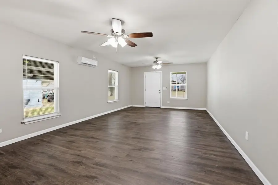 534 W Walnut Avenue, Seminole, OK 74868 - #3