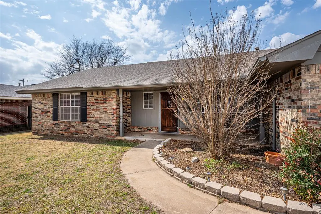 2111 Bellaire Drive, Moore, OK 73160 - #1