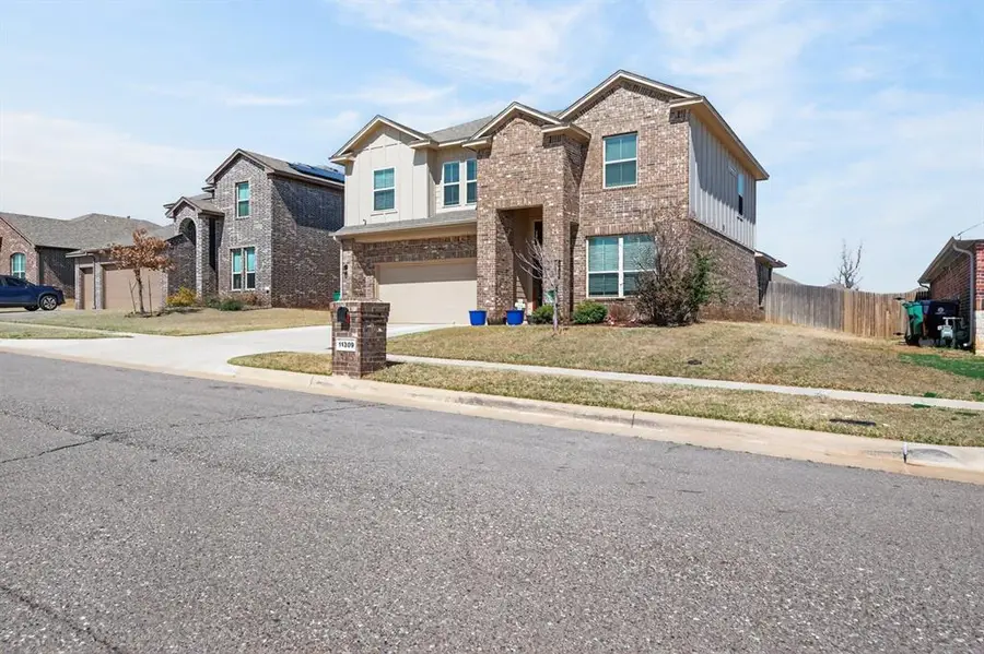 11309 NW 95th Terrace, Yukon, OK 73099 - #2