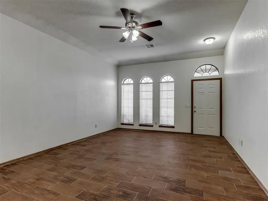 11508 Wallace Avenue, Oklahoma City, OK 73162 - #3