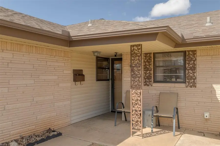 605 SW 69th Street, Oklahoma City, OK 73139 - #3