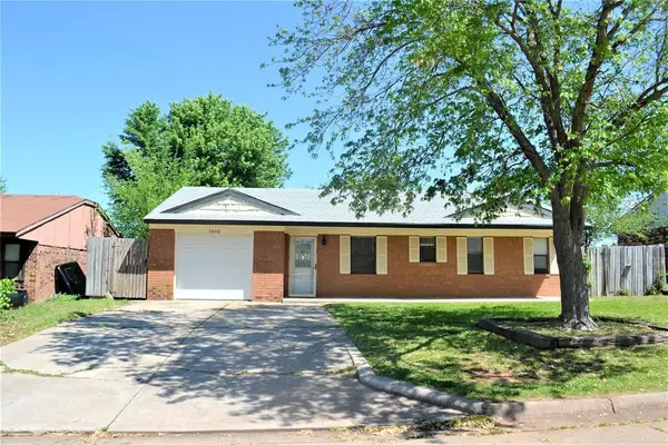 1203 N Whispering Glen Street, Tecumseh, OK 74873