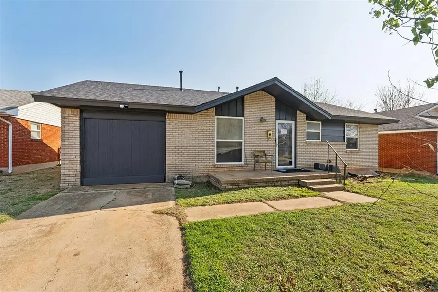 820 Lawton Avenue, Moore, OK 73160 - #3