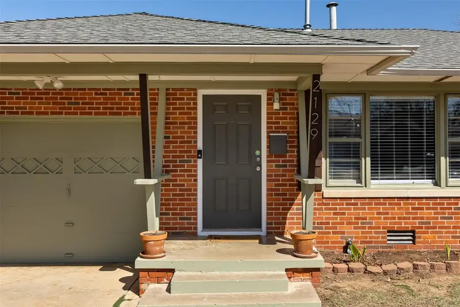 2129 Churchill Place, The Village, OK 73120 - #3