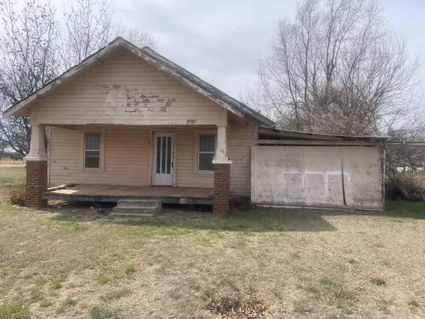 483 S 2nd Street, Mountain View, OK 73062