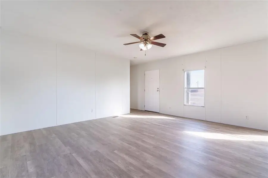 2439 Beverly Lane, Clinton, OK 73601 - #3