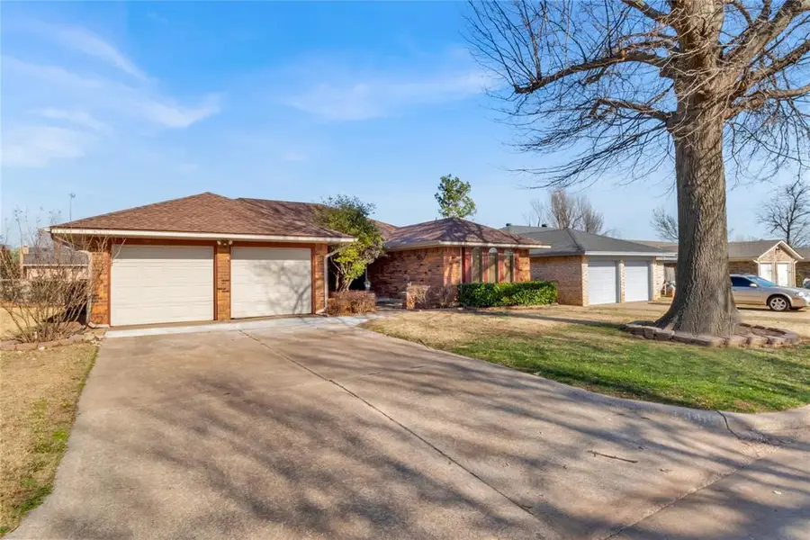 3416 Oak Grove Drive, Midwest City, OK 73110 - #3