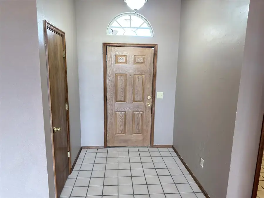 1082 Hilltop Mansion Drive, Yukon, OK 73099 - #3