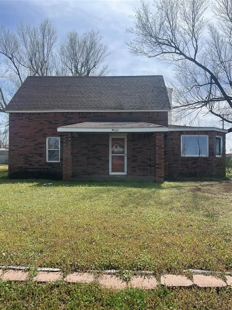 203 E Washington, Crescent, OK 73028 - #3