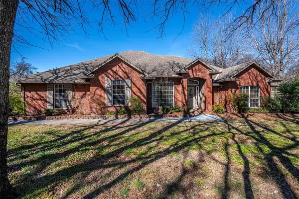 6505 Applewood Drive, Edmond, OK 73034