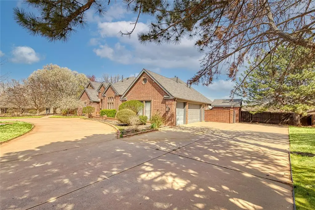 2422 Sunset Drive, Clinton, OK 73601 - #1