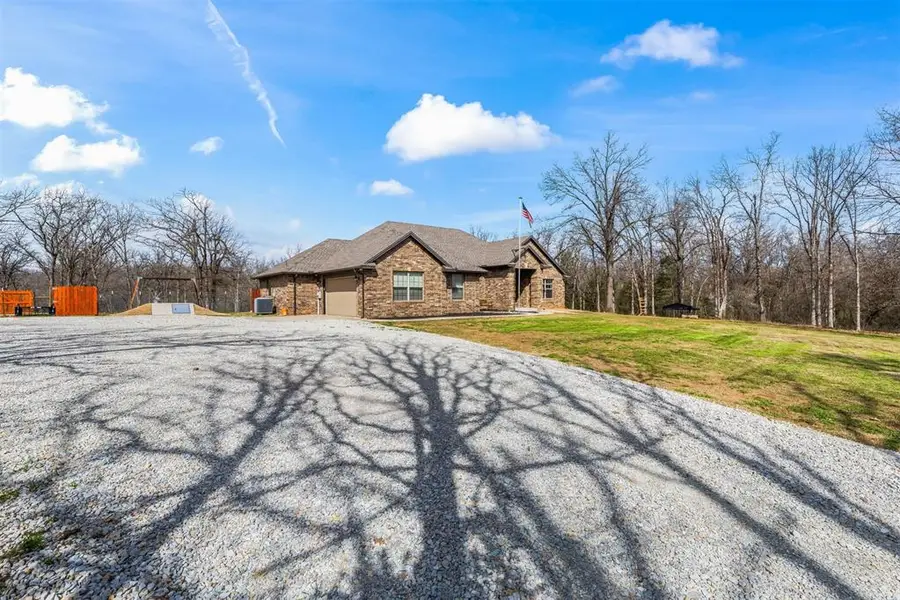 9301 S Harrah Road, Newalla, OK 74857 - #3