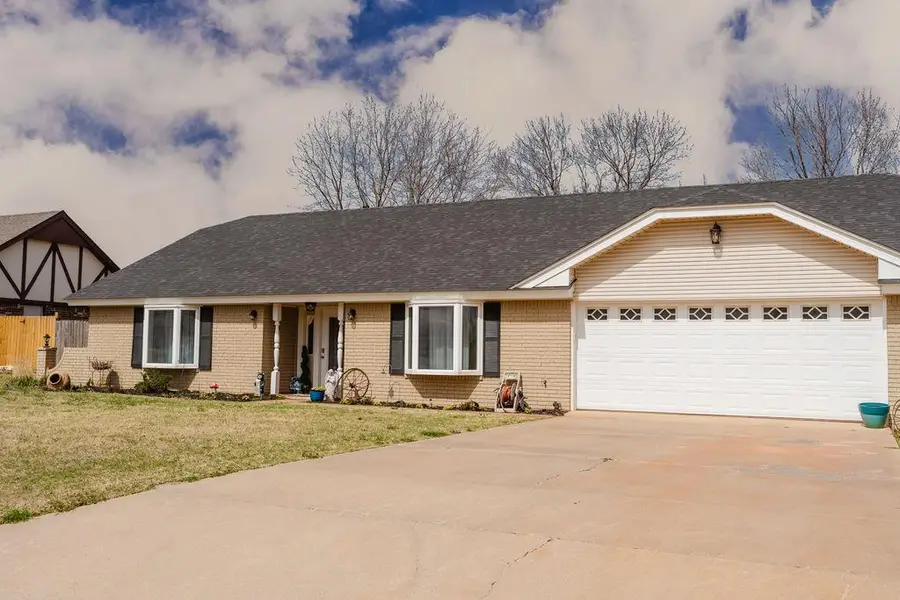 1315 Lynnwood Drive, Elk City, OK 73644 - #2