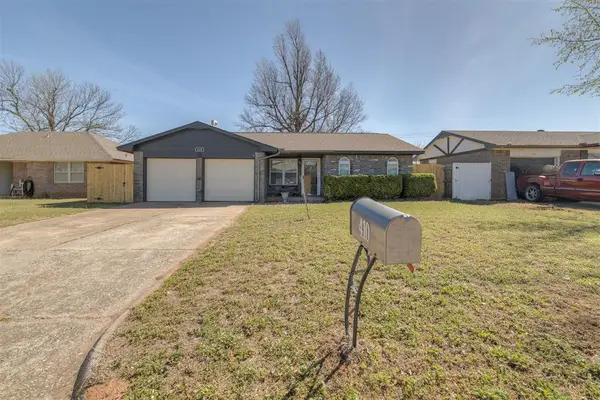 410 S Meadow Lane, Mustang, OK 73064