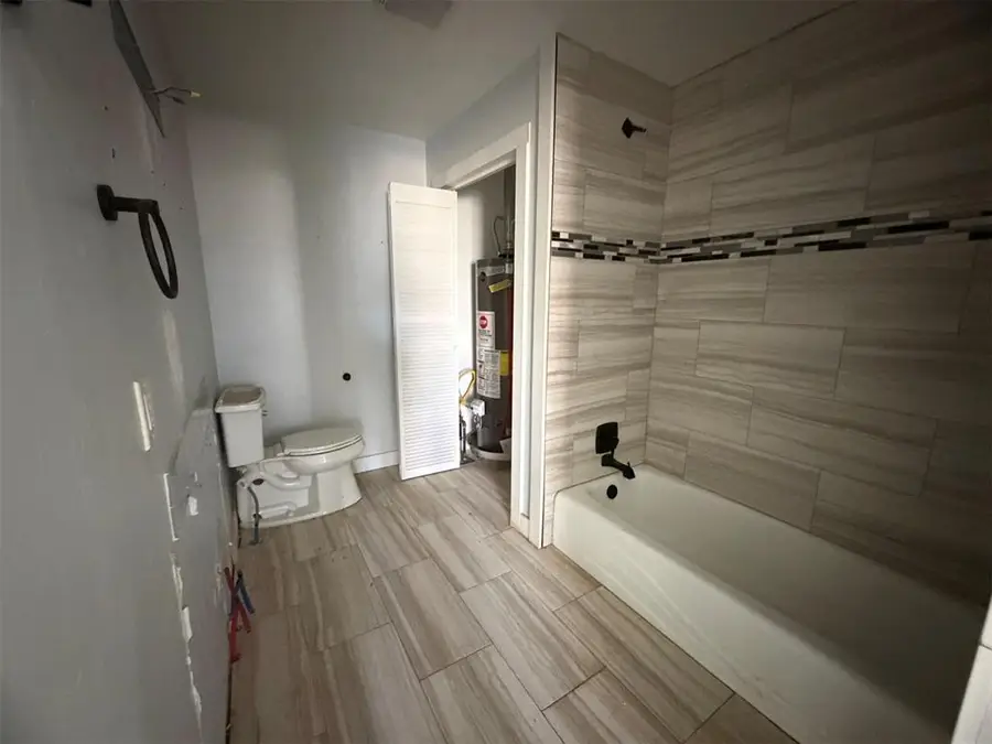 517 E Perkins Avenue, Guthrie, OK 73044 - #3