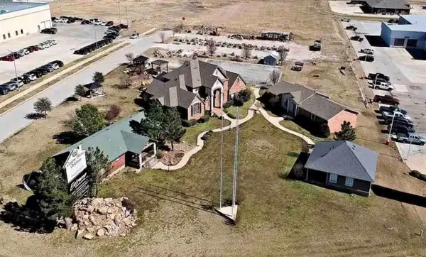 520 Holiday Drive, Ardmore, OK 73401