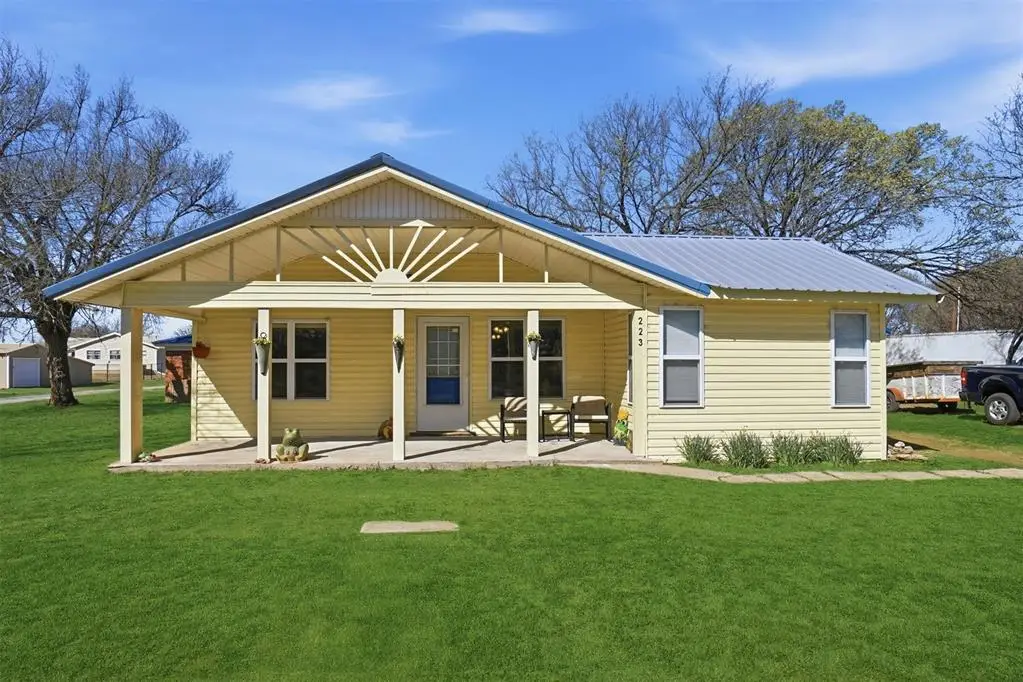 223 S Ash Avenue, Erick, OK 73645 - #1