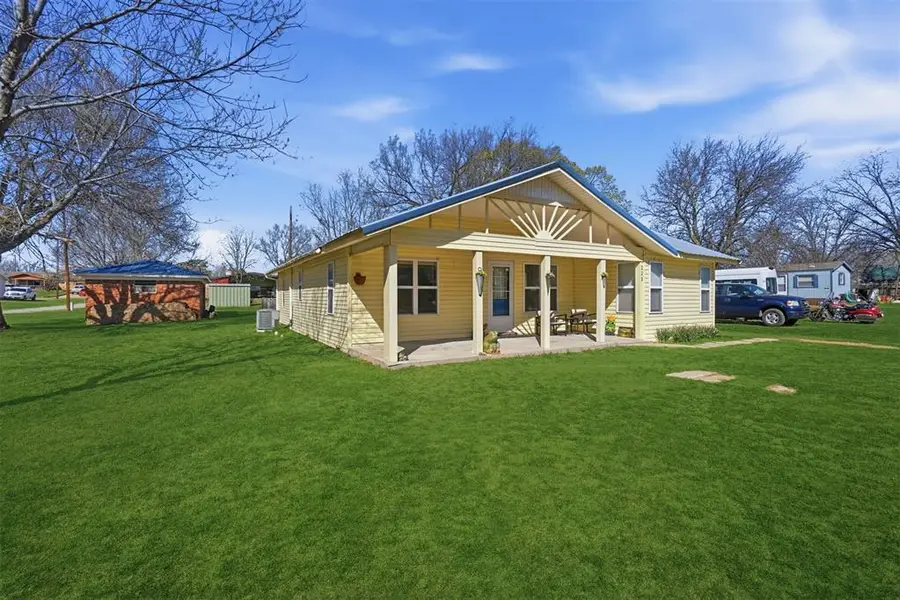 223 S Ash Avenue, Erick, OK 73645 - #2