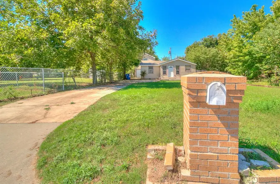 124 S M Avenue, El Reno, OK 73036 - #2