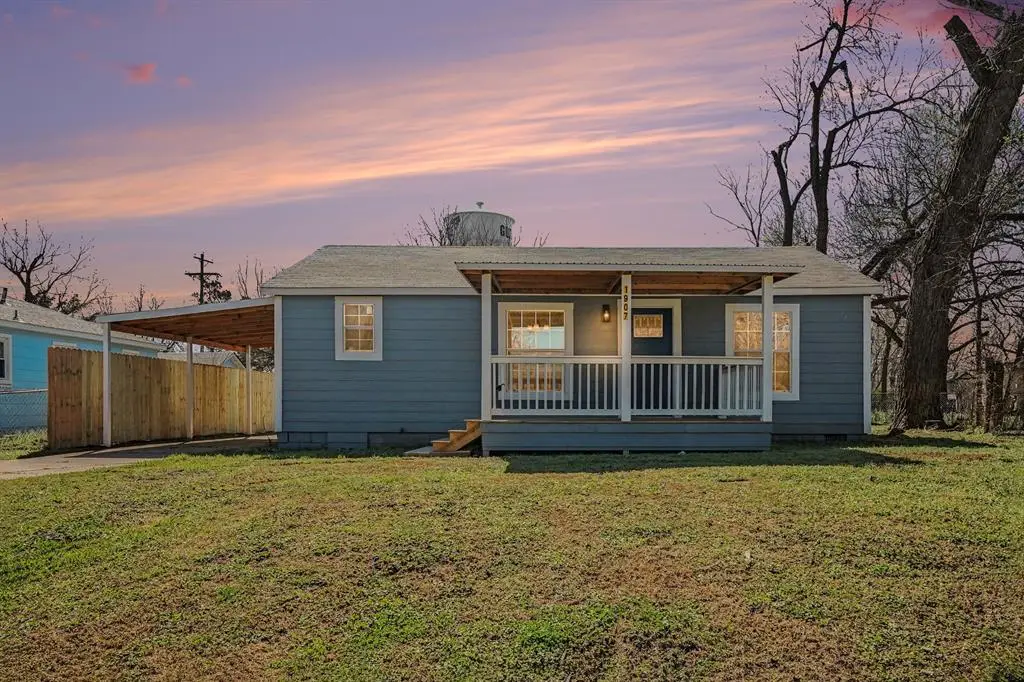 1907 W Oklahoma Avenue, Guthrie, OK 73044 - #1