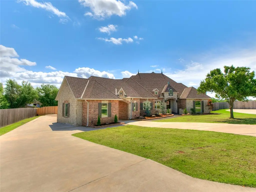4208 Olde Copper Creek, Moore, OK 73160 - #1