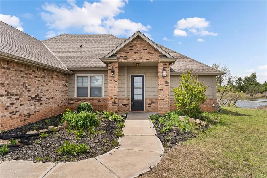 15 Blue Meadow Drive, Elgin, OK 73538 - #2