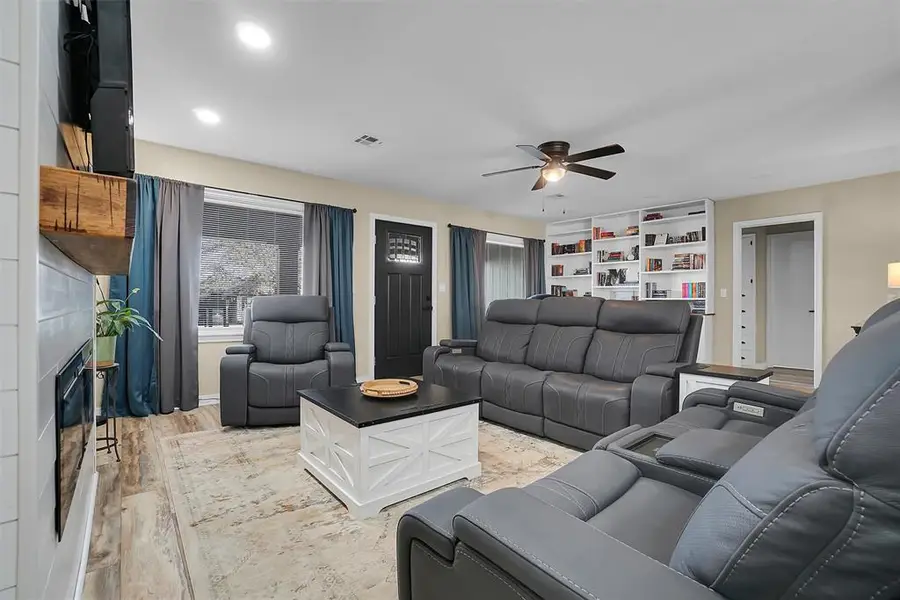 1116 N West Street, Cordell, OK 73632 - #3