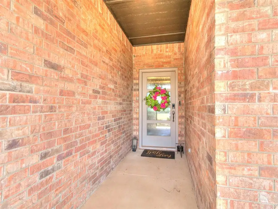 18709 Grove Parkway, Edmond, OK 73012 - #3