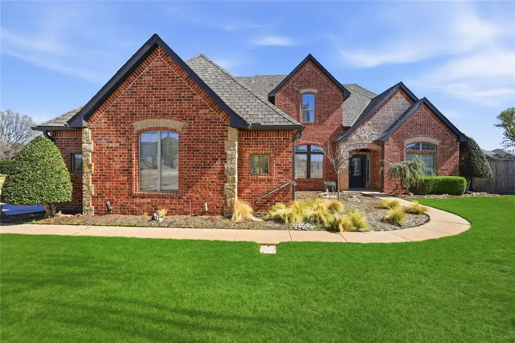 408 Mesa Verde Circle, Altus, OK 73521 - #1